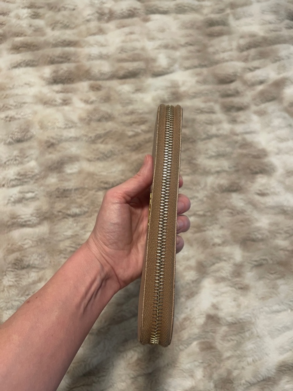 Preloved used well Prada wallet - Picture 5 of 8